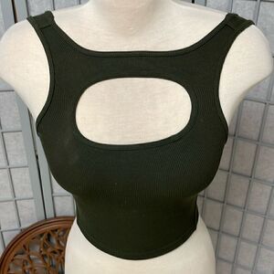 Lululemon Front Cut-Out Crop Tank, Green, Size 4